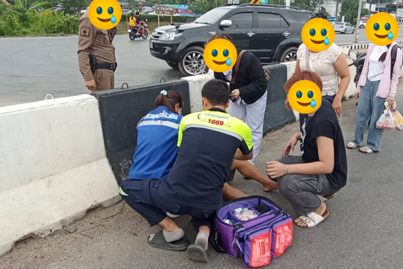ตรวจสอบอุบัติเหตุรถยนต์เฉี่ยวชนรถจักรยานยนต์ บริเวณจุดกลับรถหน้าห้างสรรพสินค้าโลตัสโกเฟรช สาขาปัว และรับผู้บาดเจ็บชายสูงอายุ มีบาดแผลเปิดที่แขนขวา และมีบาดแผลถลอกตามร่างกาย นำส่งไปรักษา ณ โรงพยาบาล